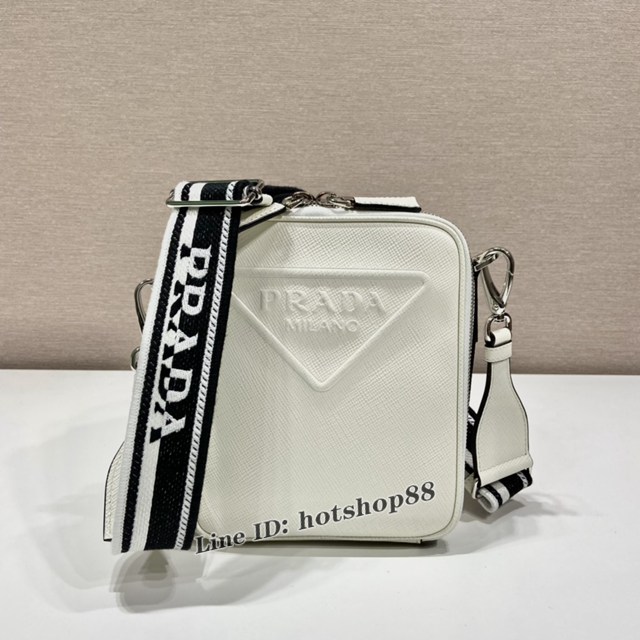 Prada專櫃新款刺繡織帶男斜跨包 2VH154 普拉達白色Saffiano皮革男包 csp1093